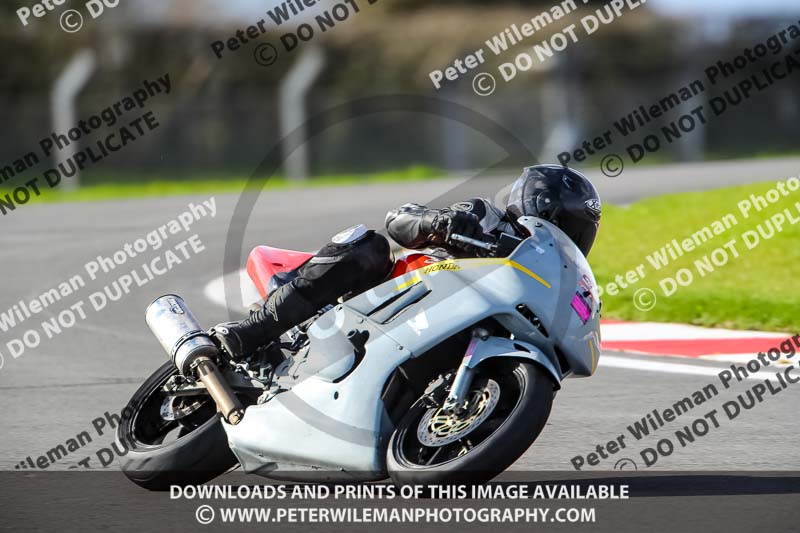 donington no limits trackday;donington park photographs;donington trackday photographs;no limits trackdays;peter wileman photography;trackday digital images;trackday photos